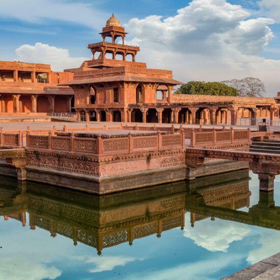 fathepur sikri istock 1045842232