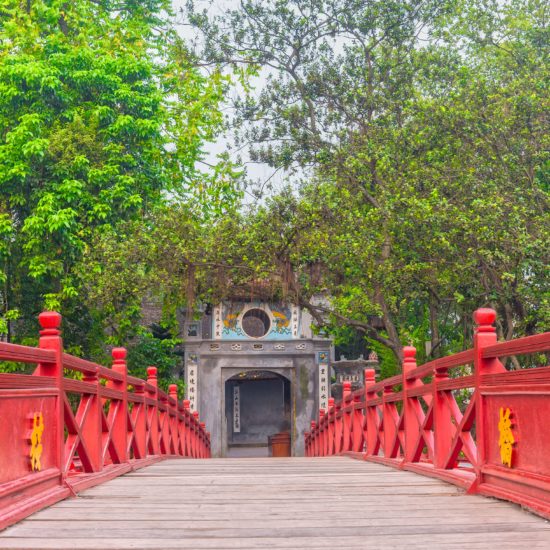 hanoi temple ngoc son le pont the huc du centenaire