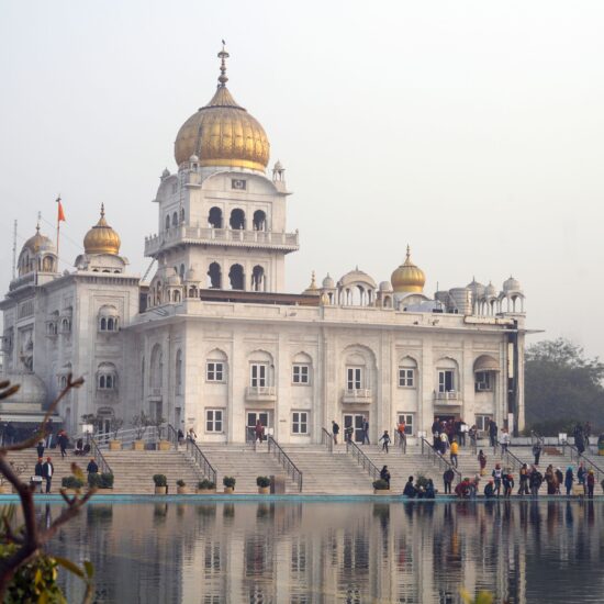 Guruswara Sri Bangla Sahib, the biggest Sikh Temple in Delhi