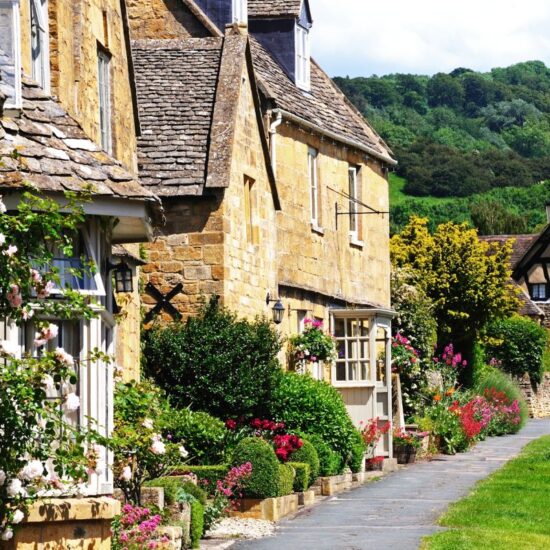 Village street, Broadway.