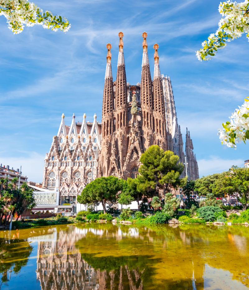 Sagrada Familia Cathedral in spring, Barcelona, Spain